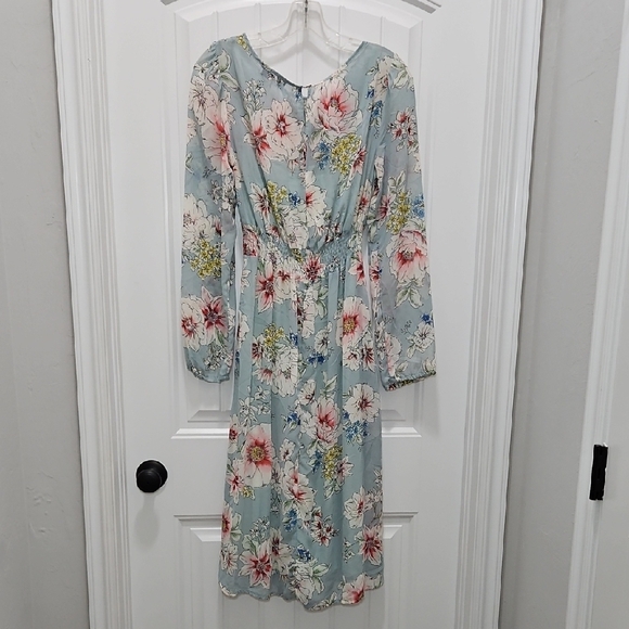 Louna Smocked Floral Long Sleeve Dress - Picture 9 of 14